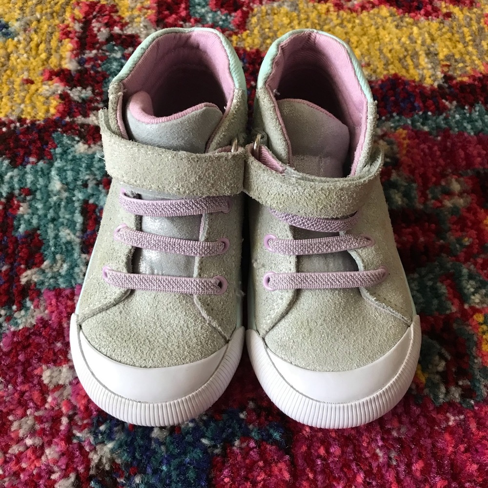 Stride Rite Dune Sneakers 5.5M